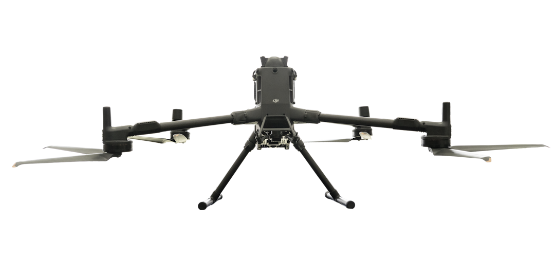 DJI Matrice 400 RTK の機体を正面から見た製品画像