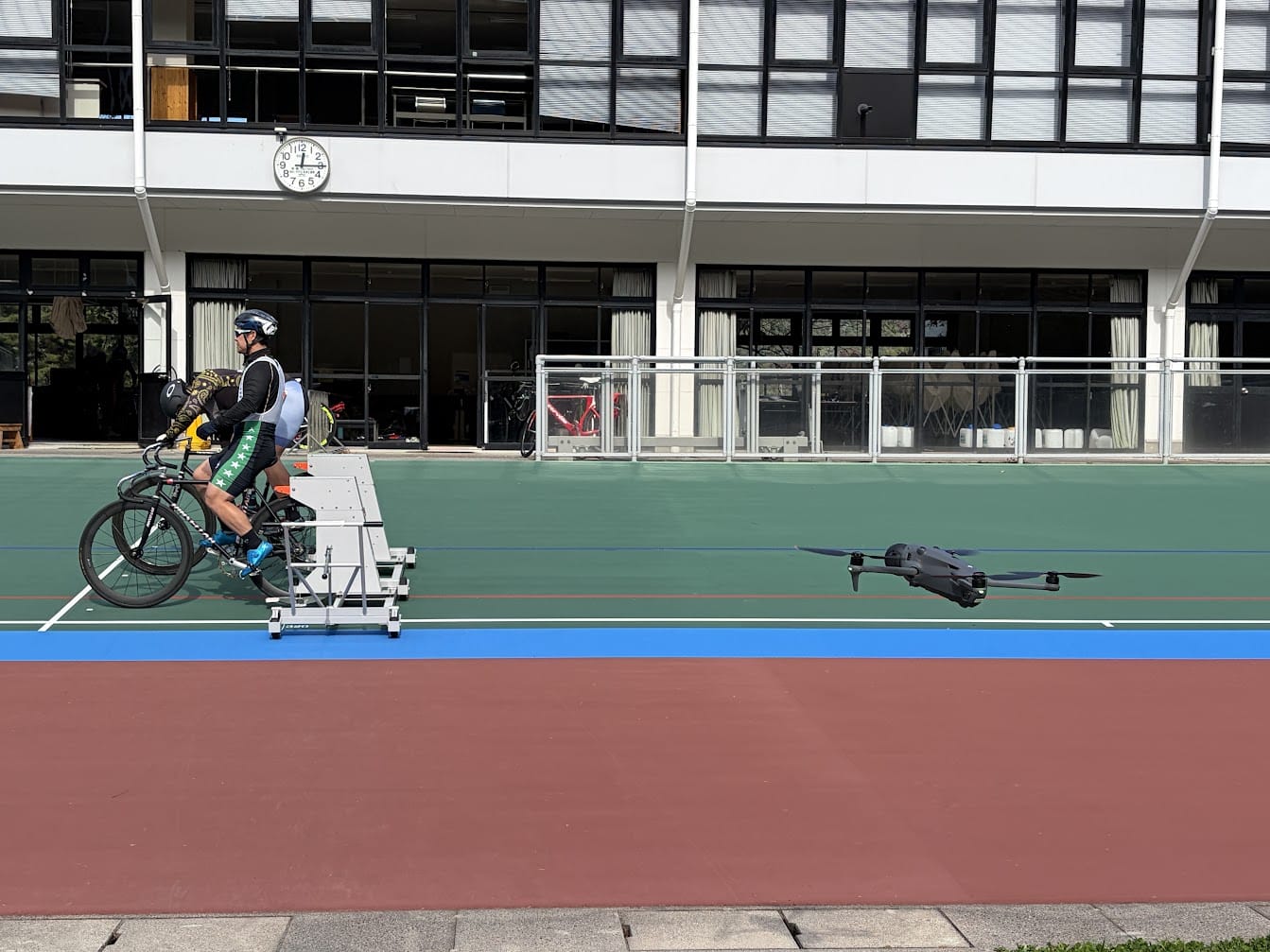 スカイロードサイクリングスタジアム松本で自転車競技をドローン撮影しました