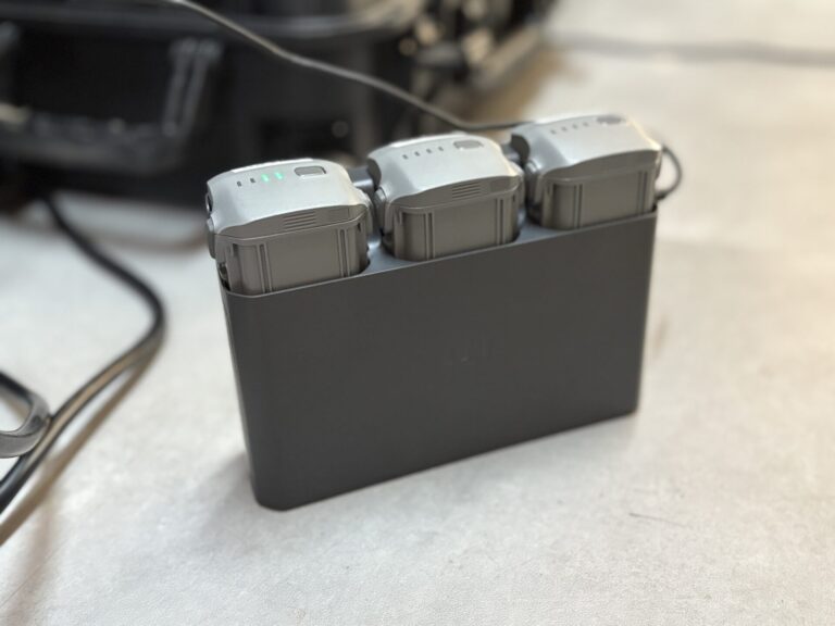 【ドローンユーザー必見】インテリジェントフライトバッテリーの正しい管理と保管方法｜寿命・発火リスクを防ぐポイント